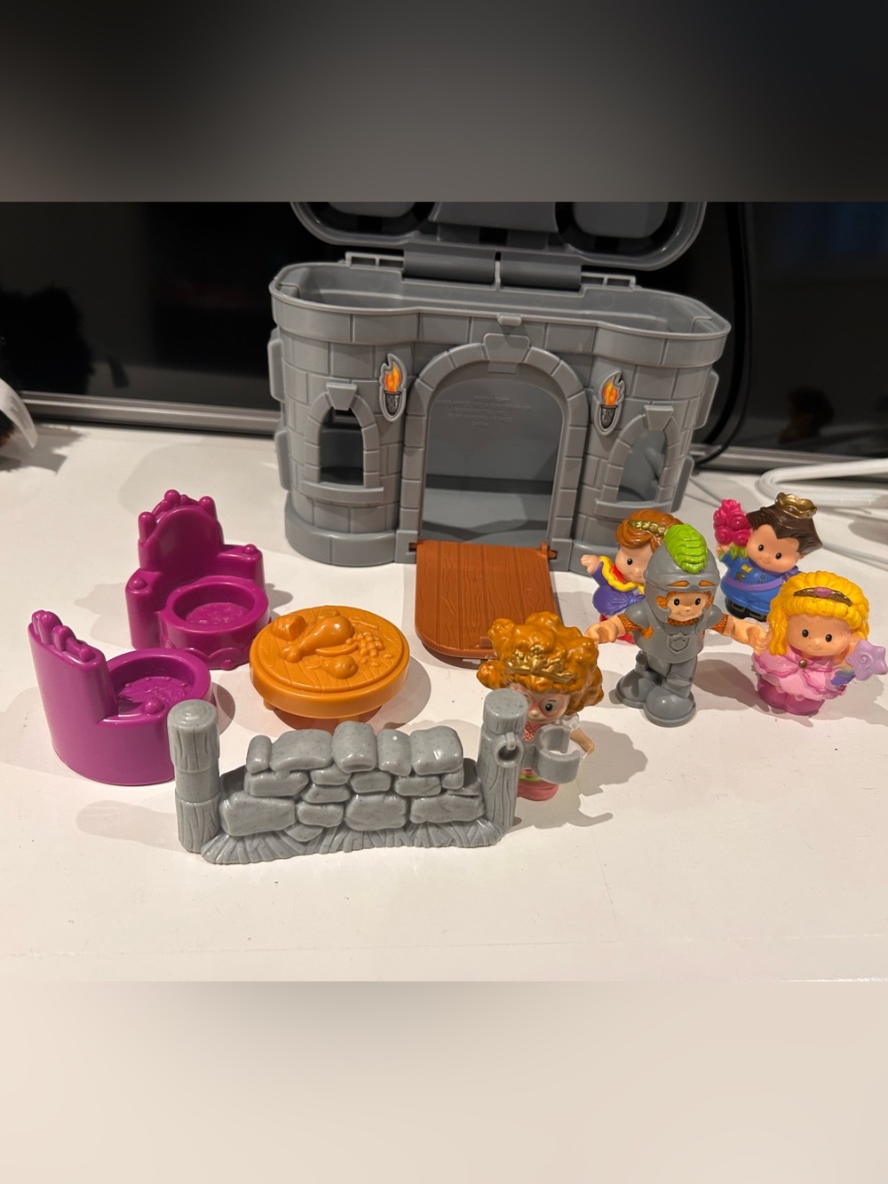 Little people set